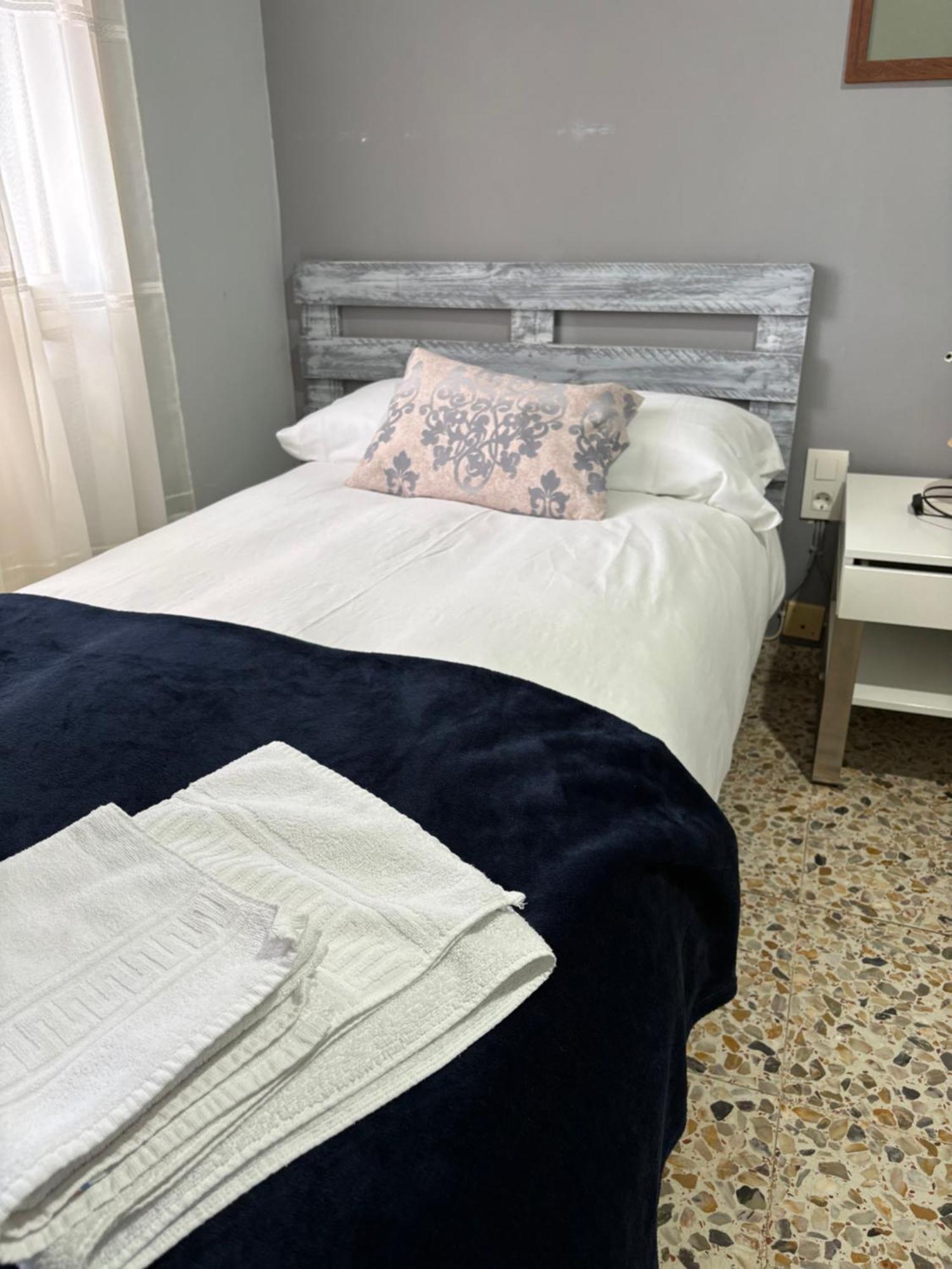 Hostal Pueblo Viejo Belchite Ngoại thất bức ảnh